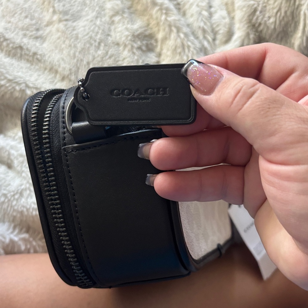Coach White and Black Crossbody Bag - Picture 5 of 14